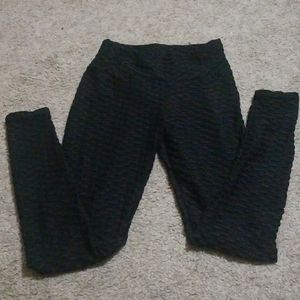 Black small textured leggings